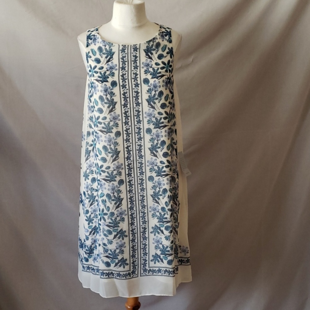 New Max Studio Blue White Floral Dress